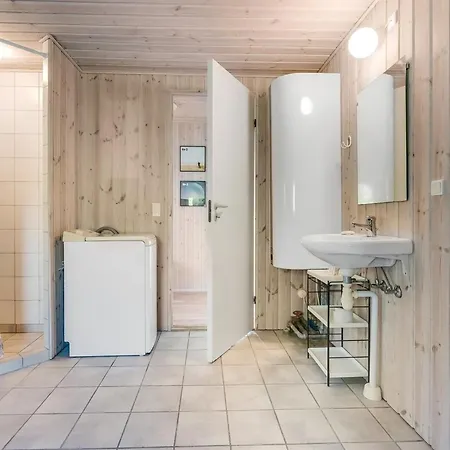 度假居 Tatianna - 100m From The Sea By Interhome 埃贝尔托夫特