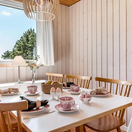 Tatianna - 100m From The Sea By Interhome *